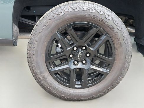 Used 2026 Chevrolet Silverado 1500 LT Trail Boss w/ Safety Package AWD/4WD image 9