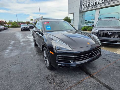 Used 2022 Porsche Cayenne AWD/4WD image 5