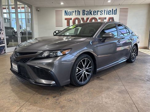 Used 2023 Toyota Camry SE w/ Protection Package (Q2) (TMS) FWD image 1