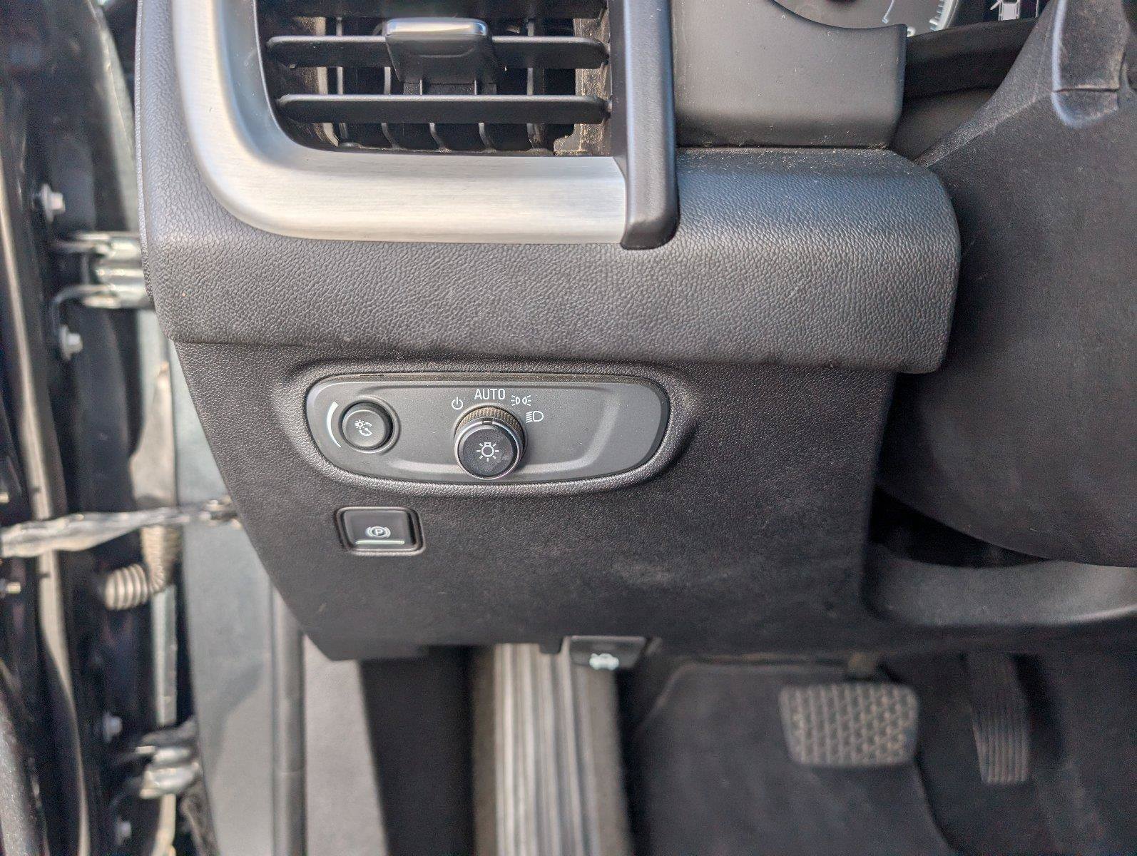 Used 2018 GMC Terrain SLE FWD image 28