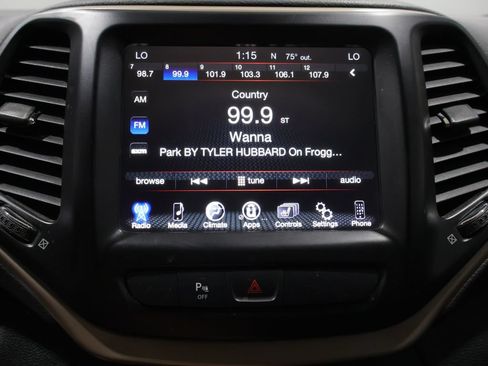 Used 2018 Jeep Cherokee Limited w/ High Altitude Package AWD/4WD image 31
