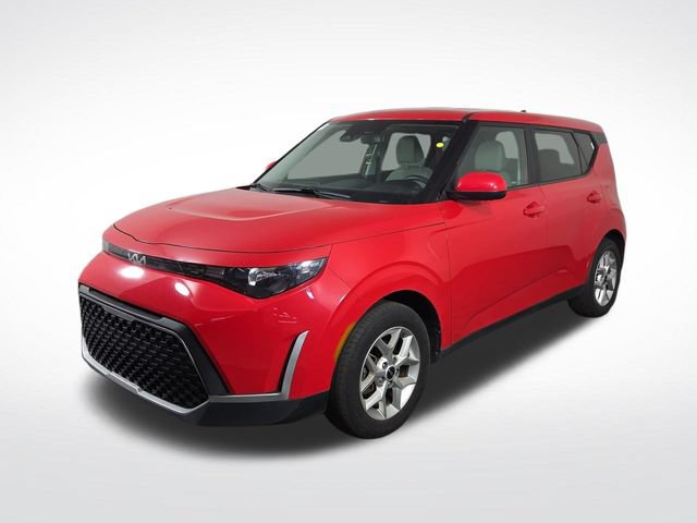 Certified 2023 Kia Soul LX w/ LX Technology Package FWD image 2