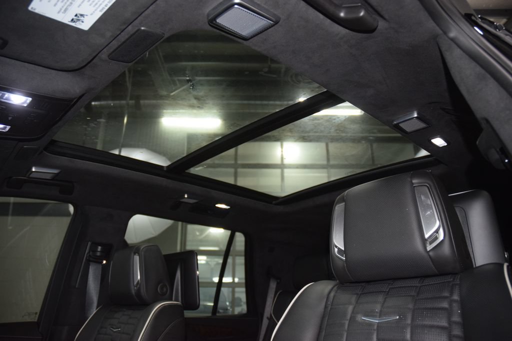 Used 2024 Cadillac Escalade Sport Platinum w/ Heavy-Duty Trailer Package AWD/4WD image 54