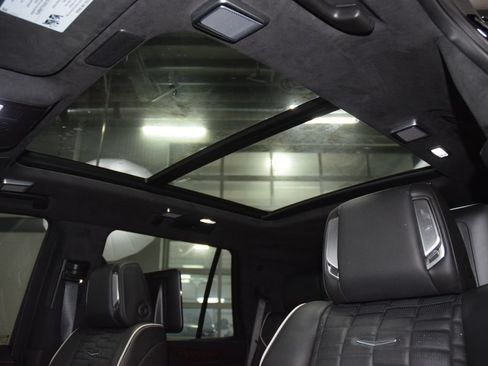 Used 2024 Cadillac Escalade Sport Platinum w/ Heavy-Duty Trailer Package AWD/4WD image 54