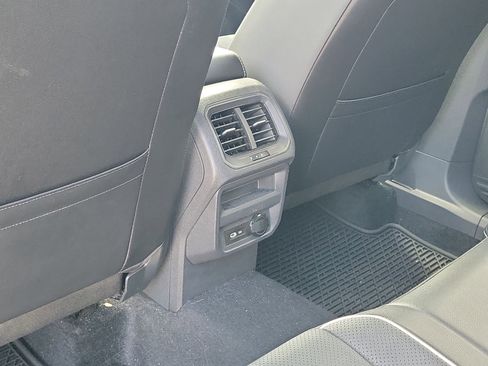 Used 2022 Volkswagen Tiguan SEL R-Line image 15