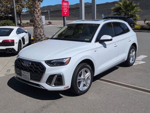 Used 2024 Audi Q5 e Premium Plus AWD/4WD image 1