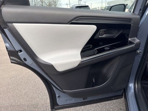 Certified 2023 Subaru Solterra Limited image 17