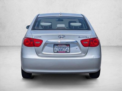 Used 2010 Hyundai Elantra GLS FWD image 7
