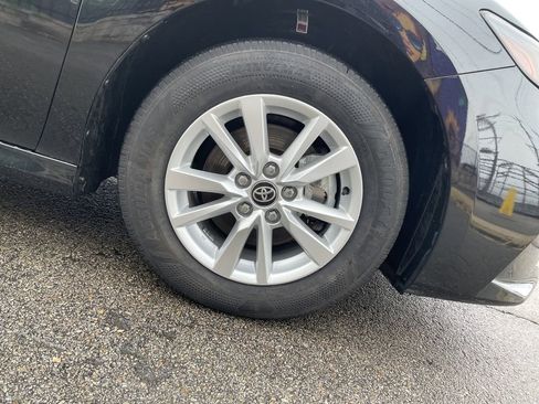 Used 2025 Toyota Camry LE image 11