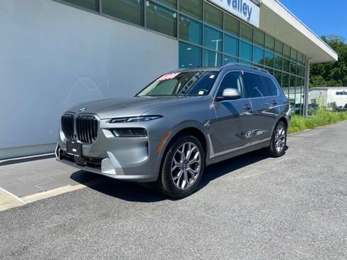 Used 2024 BMW X7 xDrive40i w/ Premium Package AWD/4WD image 3