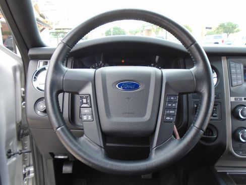 Used 2017 Ford Expedition EL XL w/ Equipment Group 101A RWD image 17