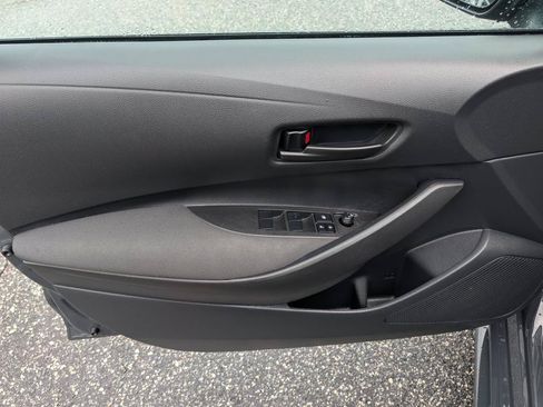 Used 2025 Toyota Corolla LE FWD image 8