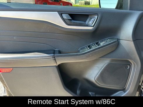 Used 2022 Ford Escape SE w/ Convenience Package FWD image 16