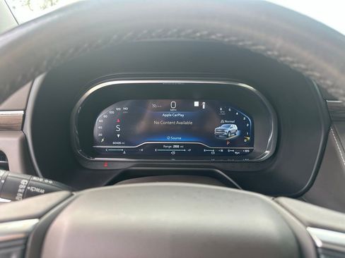 Used 2022 Chevrolet Tahoe LT image 12