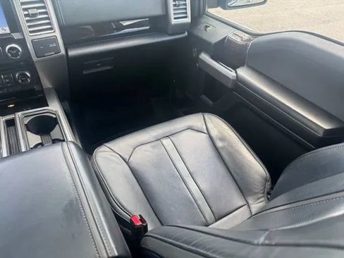 Used 2016 Ford F150 Platinum w/ Equipment Group 701A Luxury AWD/4WD image 21