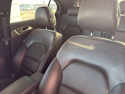 Used 2019 Mercedes-Benz GLA 250 4MATIC w/ Multimedia Package image 17