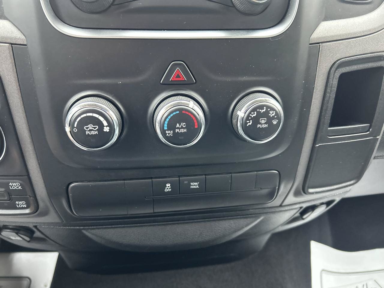Used 2018 RAM 1500 Express w/ Express Value Package AWD/4WD image 23
