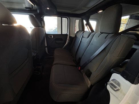 Used 2025 Jeep Wrangler Sport S image 30