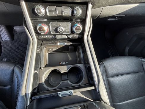 Used 2022 GMC Yukon Denali image 8