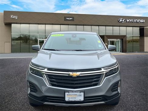 Used 2023 Chevrolet Equinox LT image 2