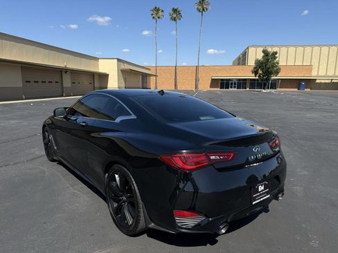 Used 2018 INFINITI Q60 Red Sport 400 RWD image 5