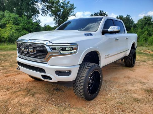 Used 2020 RAM 1500 Limited AWD/4WD image 12