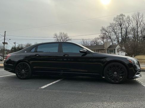 Used 2018 Mercedes-Benz Maybach S 560 4MATIC image 4
