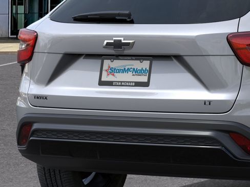 New 2026 Chevrolet Trax LT w/ Midnight Edition FWD image 14