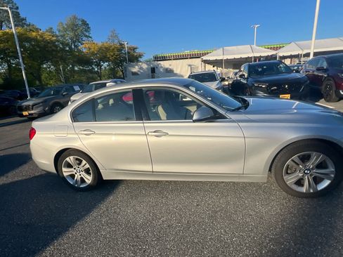 Used 2017 BMW 330i Sedan RWD image 6