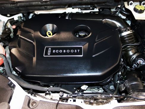 Used 2017 Lincoln MKC Select w/ Lincoln MKC Climate Package image 79