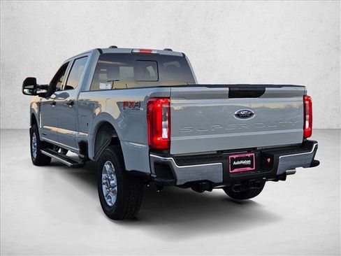 New 2026 Ford F250 XLT w/ FX4 Off-Road Package AWD/4WD image 9