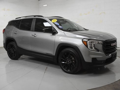 Used 2023 GMC Terrain SLE w/ Driver Convenience Package FWD image 1