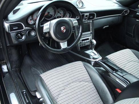 Used 2006 Porsche 911 Carrera S RWD image 18