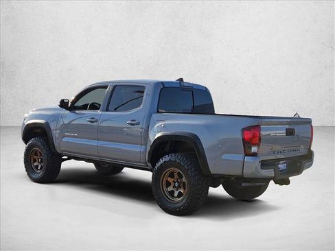 Used 2019 Toyota Tacoma TRD Off-Road w/ Technology Package image 7
