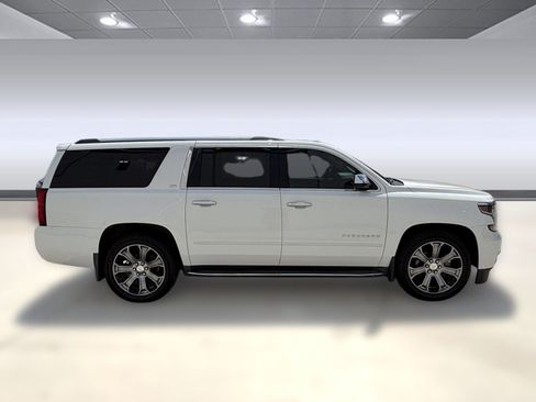 Used 2016 Chevrolet Suburban LTZ RWD image 8