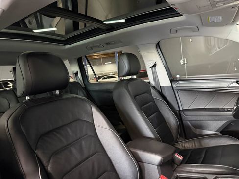 Used 2018 Volkswagen Tiguan SEL Premium FWD image 20