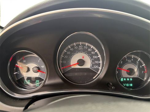 Used 2013 Chrysler 200 Touring image 17