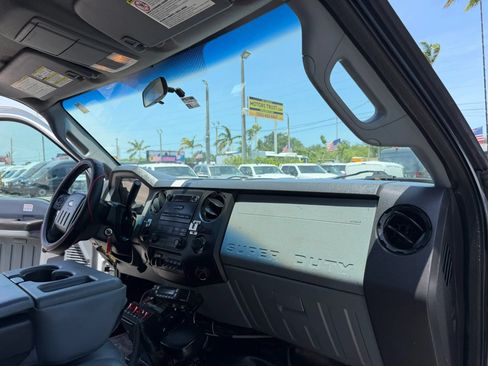 Used 2015 Ford F550 4x4 Crew Cab Super Duty image 19