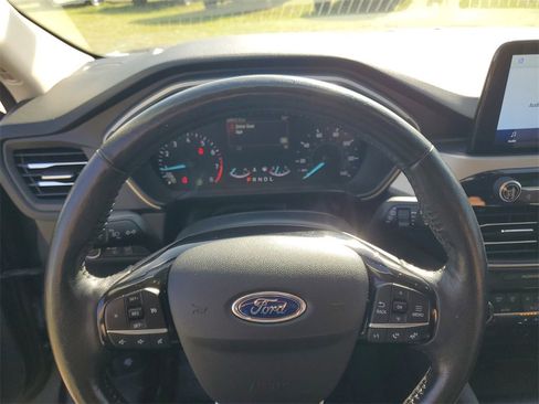 Used 2021 Ford Escape SEL image 19