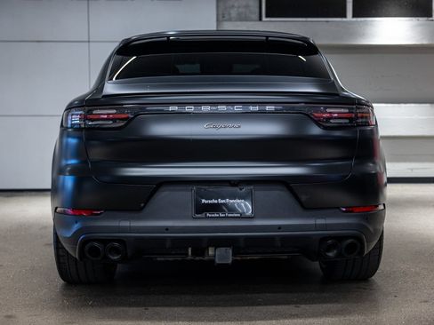 Used 2023 Porsche Cayenne Platinum Edition w/ Towing Package w/o Tow Ball AWD/4WD image 7