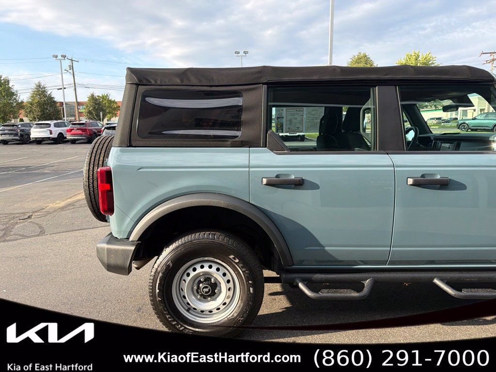 Used 2022 Ford Bronco 4-Door AWD/4WD image 7