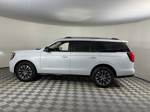 Used 2025 Ford Expedition Platinum AWD/4WD image 11