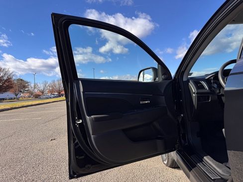 Used 2024 Mitsubishi Outlander Sport AWD image 9