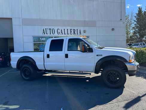 Used 2003 Ford F250 Lariat image 2