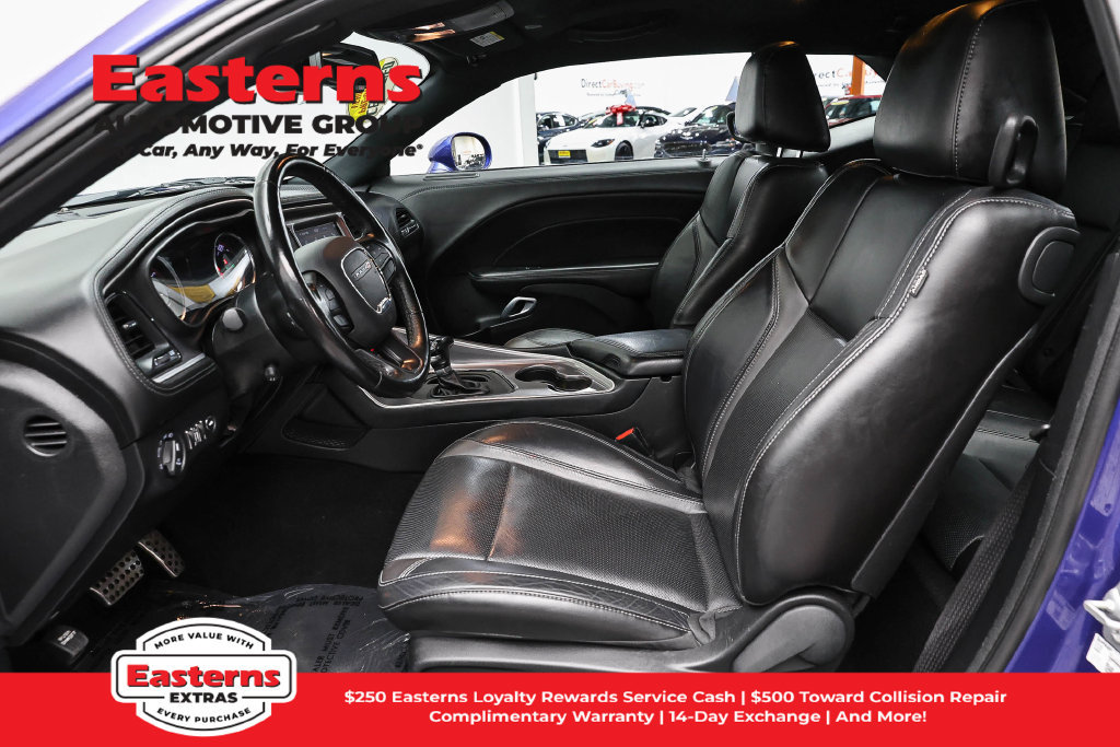 Used 2022 Dodge Challenger SXT w/ Plus Package RWD image 15