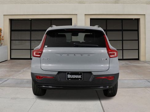 New 2026 Volvo XC40 B5 Plus w/ Protection Package Premier image 4