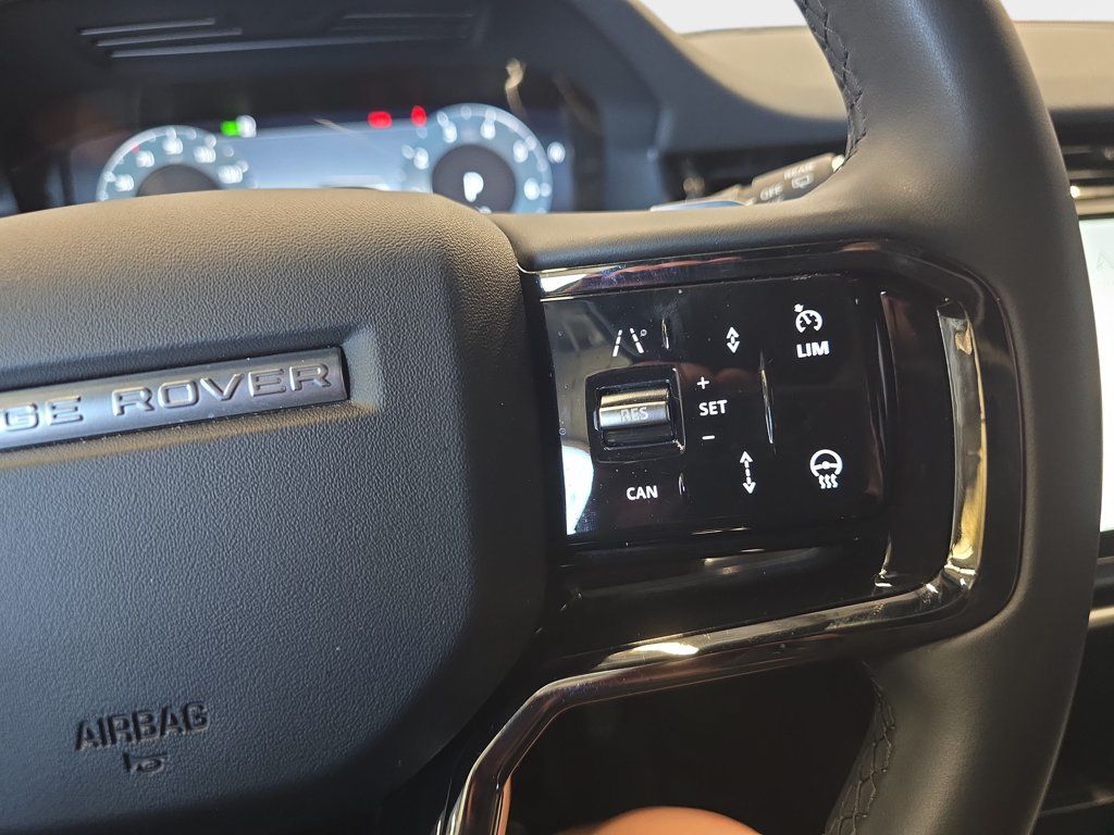 Certified 2025 Land Rover Range Rover Evoque S AWD/4WD image 21