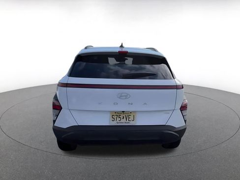 Used 2025 Hyundai Kona SEL image 11