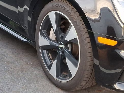 Used 2017 Audi A4 2.0T Premium Plus image 6