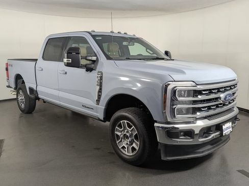 Used 2026 Ford F350 Lariat w/ Lariat Ultimate Package AWD/4WD image 2